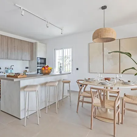 Banus - Beautiful Modern Flat Sea Views