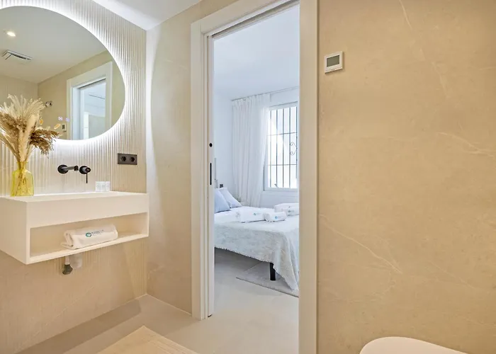 Banus - Beautiful Modern Flat Sea Views Marbella