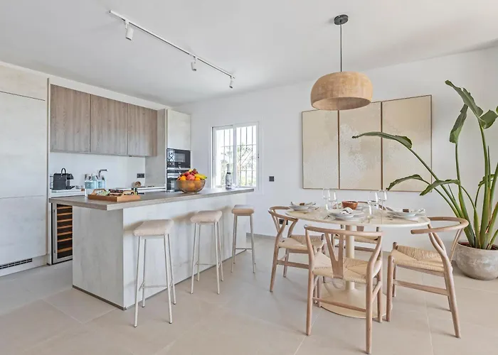 Banus - Beautiful Modern Flat Sea Views