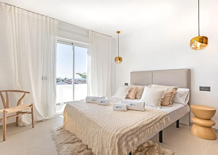 Banus - Beautiful Modern Flat Sea Views * Marbella