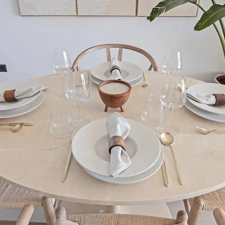 公寓 Banus - Beautiful Modern Flat Sea Views 马尔韦利亚